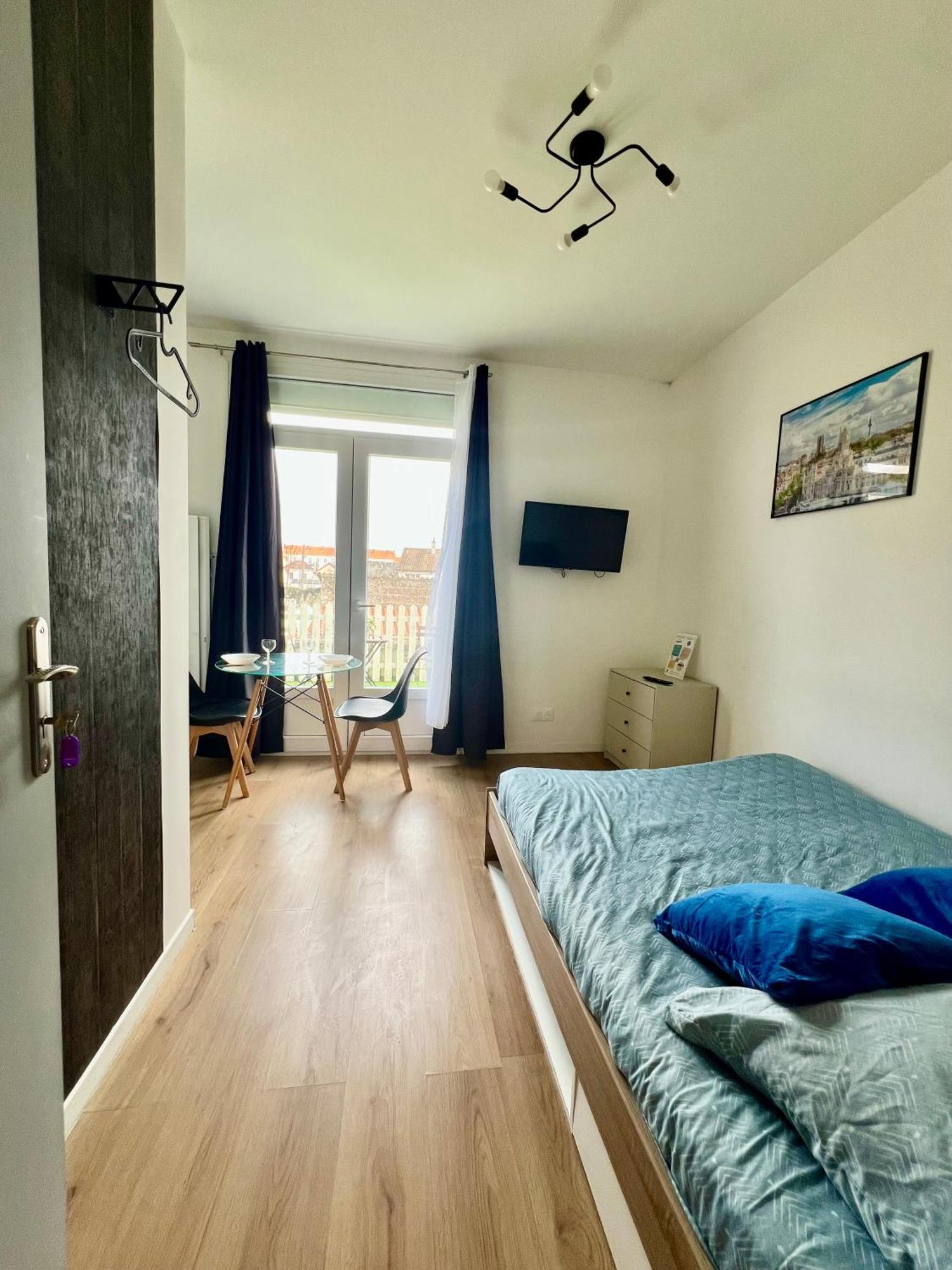 Studios Ideal Pro I Centre-Ville & Parking Gratuit Châtellerault Екстериор снимка