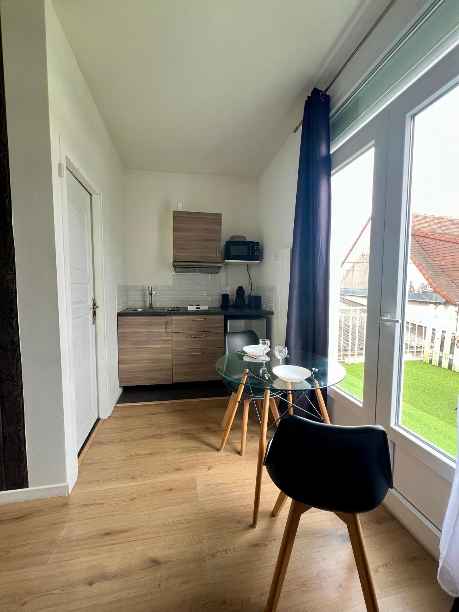 Studios Ideal Pro I Centre-Ville & Parking Gratuit Châtellerault Екстериор снимка